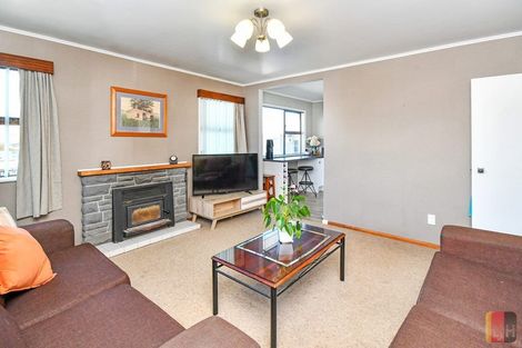 Photo of property in 8 Ainsdale Place, Manurewa, Auckland, 2102