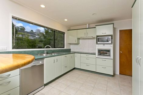 Photo of property in 13 Santiago Crescent, Unsworth Heights, Auckland, 0632