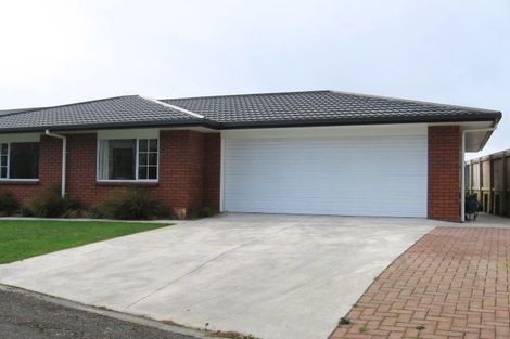 Photo of property in 1a Kings Court, Roslyn, Palmerston North, 4414