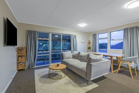 Photo of property in 66 Sievers Grove, Cannons Creek, Porirua, 5024