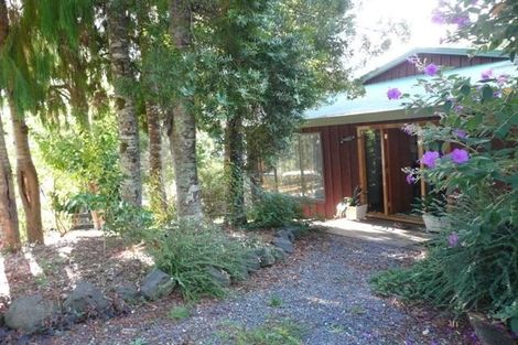 Photo of property in 52 Tram Valley Road, Swanson, Auckland, 0614