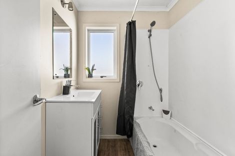 Photo of property in 223 Farndon Road, Clive, Hastings, 4172