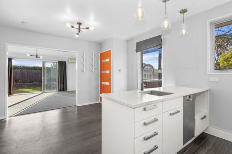 Photo of property in 2/110b Withells Road, Avonhead, Christchurch, 8042