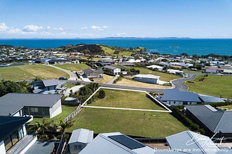 Photo of property in 17 Midgard Road, Coopers Beach, 0420