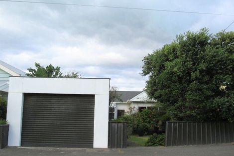 Photo of property in 17 Ferry Street, Seatoun, Wellington, 6022