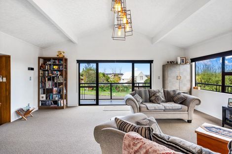 Photo of property in 6 Cumberland Rise, Taradale, Napier, 4112