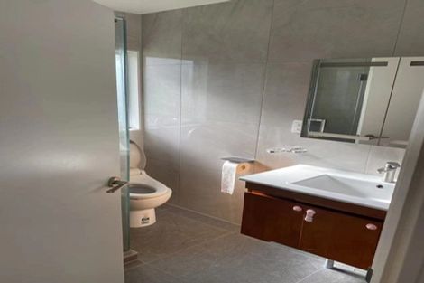 Photo of property in 107 Luckens Road, West Harbour, Auckland, 0618