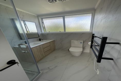 Photo of property in 1/22 Edgeworth Road, Glenfield, Auckland, 0629