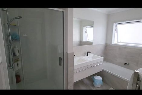 Photo of property in 10 Puroto Place, One Tree Point, 0118