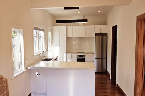 Photo of property in 8 Trelissick Crescent, Ngaio, Wellington, 6035