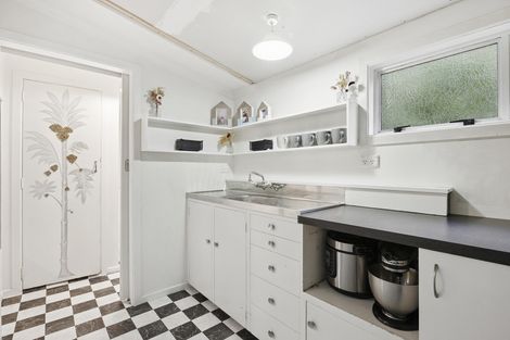 Photo of property in 19 Middleton Road, Kew, Dunedin, 9012