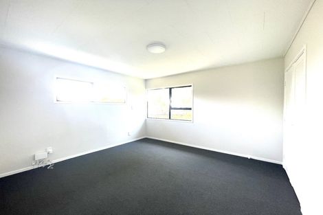 Photo of property in 6 Pureora Place, Clendon Park, Auckland, 2103