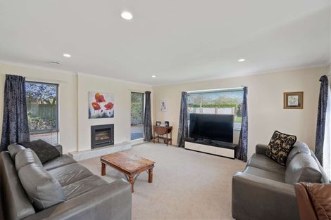 Photo of property in 4 Sentinel Place, Halswell, Christchurch, 8025