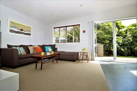 Photo of property in 52 Mako Avenue, Whiritoa, Whangamata, 3691