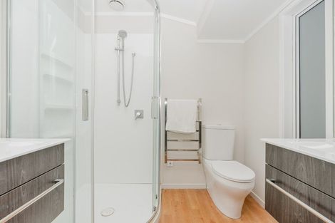 Photo of property in 8 Fleming Place, Chedworth, Hamilton, 3210