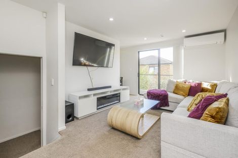 Photo of property in 35 Marumaru Lane, Manurewa, Auckland, 2102