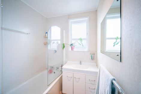 Photo of property in 28 Brightwell Street, Papakura, 2110