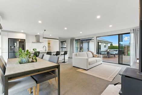 Photo of property in 33 Silver Peaks Drive, West Melton, 7618