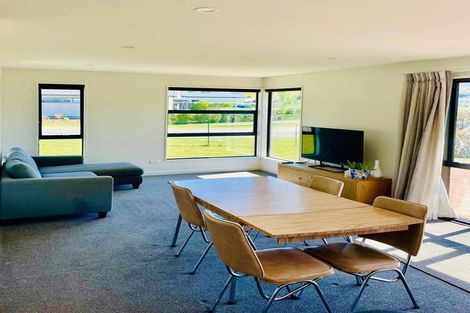 Photo of property in 13 Pennycook Place, Lake Hawea, 9382