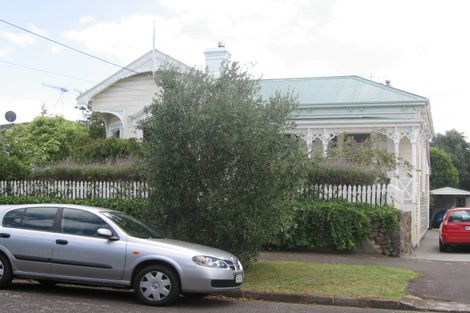 Photo of property in 11 Domain Street, Devonport, Auckland, 0624