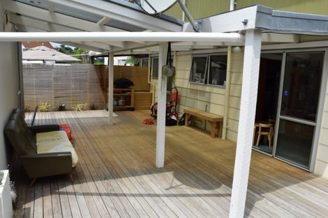 Photo of property in 68 Kohekohe Street, New Lynn, Auckland, 0600