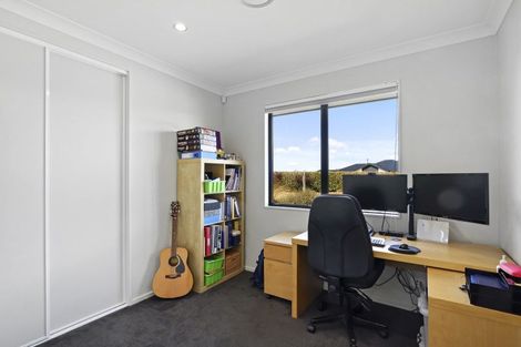 Photo of property in 29 Whitcombe Place, Darfield, 7571