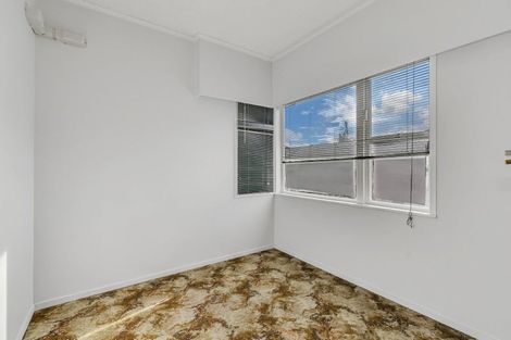 Photo of property in 48 Wainui Avenue, Point Chevalier, Auckland, 1022