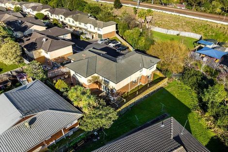 Photo of property in 16/2 Arawa Street, New Lynn, Auckland, 0600