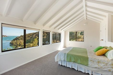 Photo of property in 5 Bush Point Road, Cable Bay, 0420