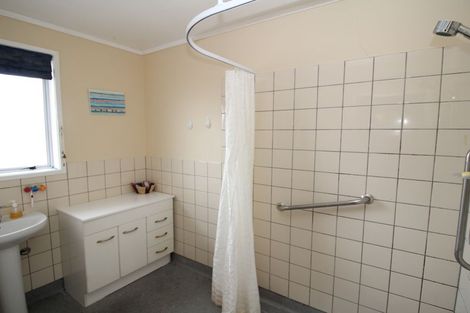 Photo of property in 16 Fenruss Street, Fairy Springs, Rotorua, 3015