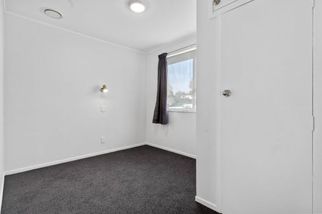 Photo of property in 1 Pitcher Place, Glen Eden, Auckland, 0602