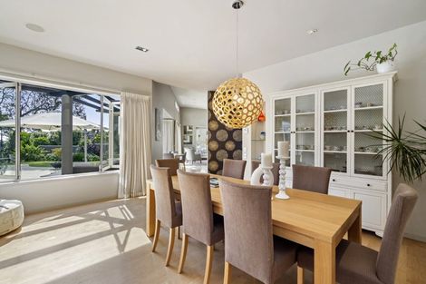 Photo of property in 1/2 Clifton Road, Hauraki, Auckland, 0622