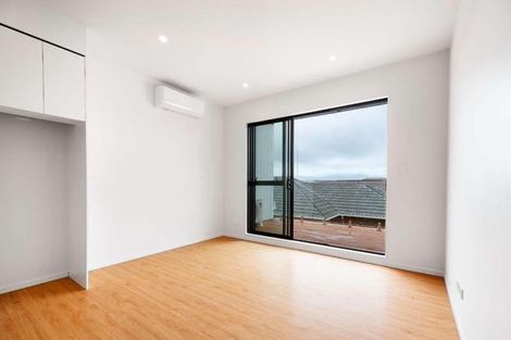 Photo of property in 4/800 Chapel Road, Northpark, Auckland, 2016