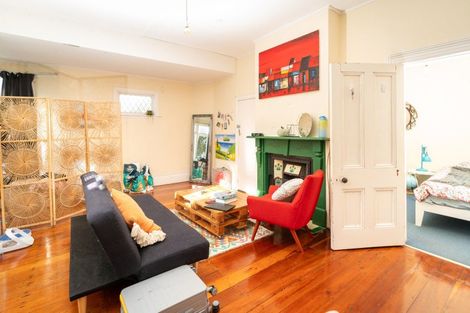 Photo of property in 14 Prince Street, Mount Victoria, Wellington, 6011