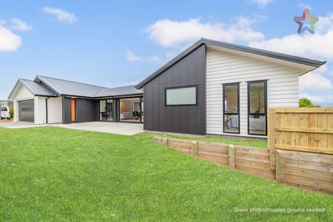 Photo of property in 9 Swain Grove, Riverstone Terraces, Upper Hutt, 5018