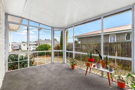 Photo of property in 12 Greenhurst Street, Sockburn, Christchurch, 8042