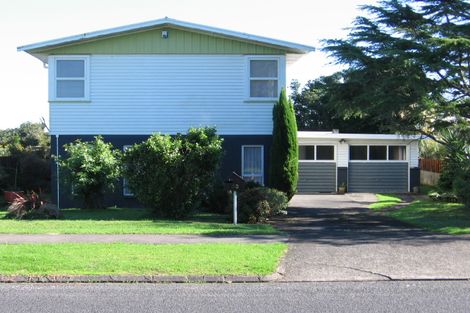 Photo of property in 53 Edgewater Drive, Pakuranga, Auckland, 2010