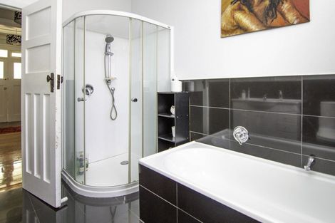 Photo of property in 36 Shamrock Street, Takaro, Palmerston North, 4412