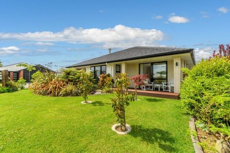 Photo of property in 2 Vesey Drive, Katikati, 3129