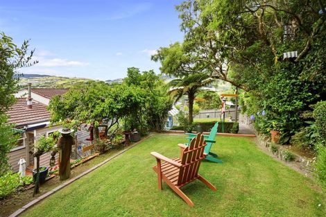 Photo of property in 39 Sunrise Boulevard, Tawa, Wellington, 5028