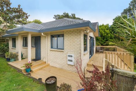 Photo of property in 11 Canary Place, Unsworth Heights, Auckland, 0632