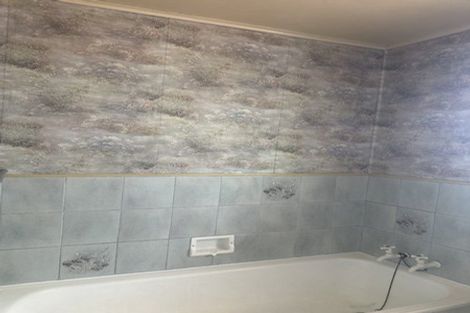 Photo of property in 98 Wharf Road, Te Atatu Peninsula, Auckland, 0610