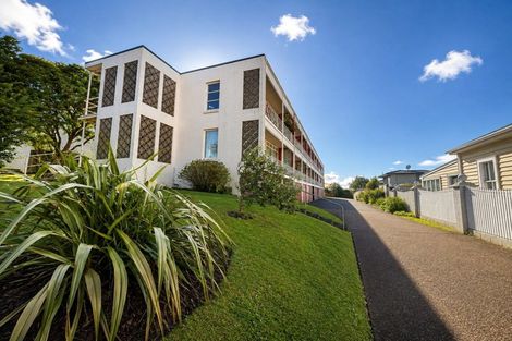 Photo of property in 11/219 Onewa Road, Birkenhead, Auckland, 0626
