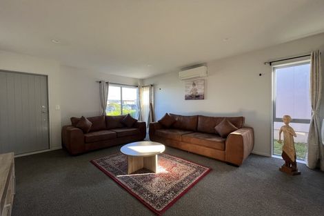 Photo of property in 41 Regiment Road, Papakura, 2110