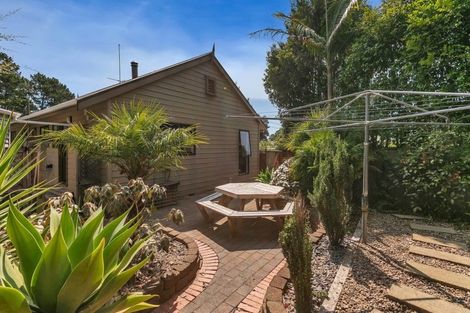 Photo of property in 24 Claverdon Drive, Massey, Auckland, 0614