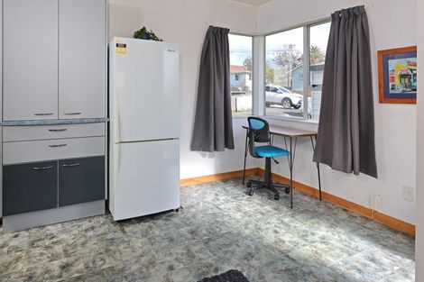 Photo of property in 51 Border Road, Henderson, Auckland, 0612