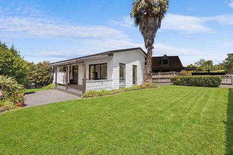 Photo of property in 49 Gosford Drive, Botany Downs, Auckland, 2010