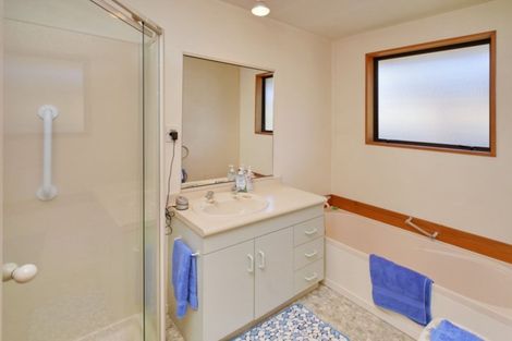 Photo of property in 2/58 Sawyers Arms Road, Northcote, Christchurch, 8052