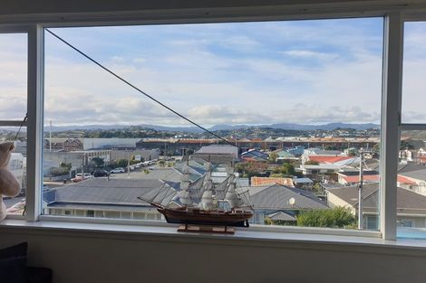 Photo of property in 18 Queens Drive, Kilbirnie, Wellington, 6022