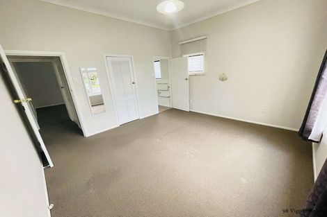 Photo of property in 98 Vigor Brown Street, Napier South, Napier, 4110